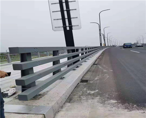 橋梁防撞護欄廠家銷售高架橋防撞護欄